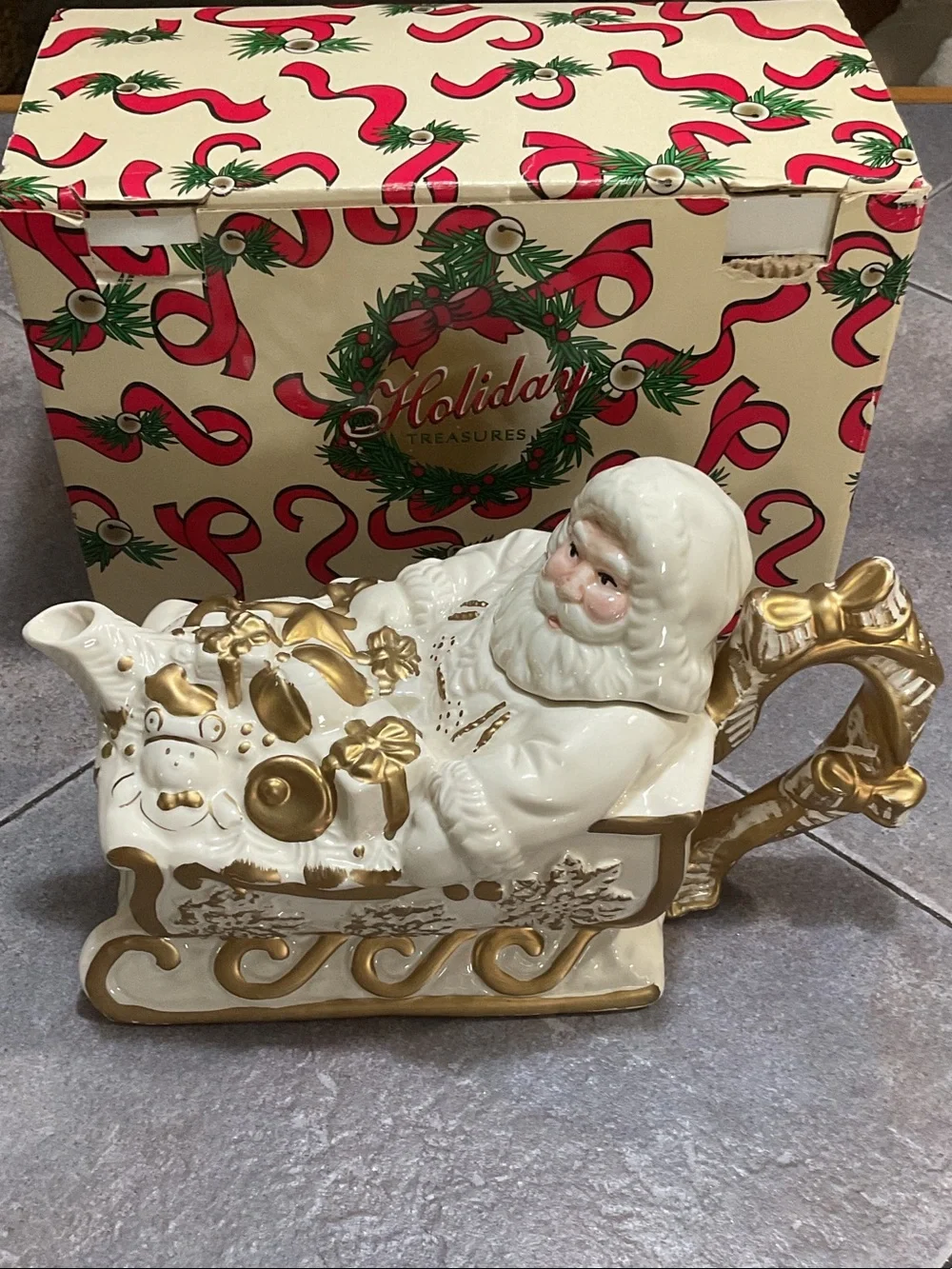 White & Gold Santa Sleigh Teapot